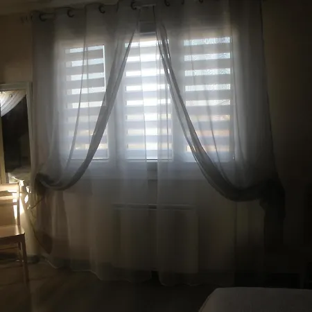 D'hotes Le Pavillon Du Charme 3*