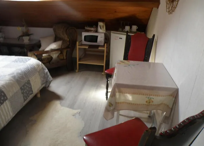 D'hotes Le Pavillon Du Charme Bed & Breakfast Cousances-les-Forges