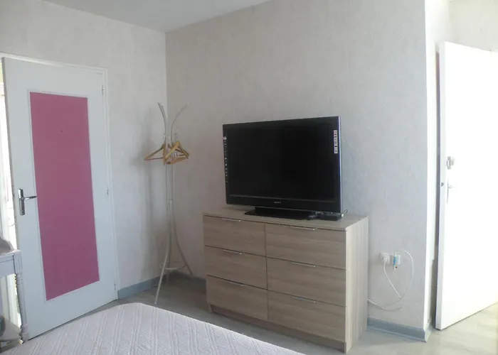 D'hotes Le Pavillon Du Charme Bed & Breakfast