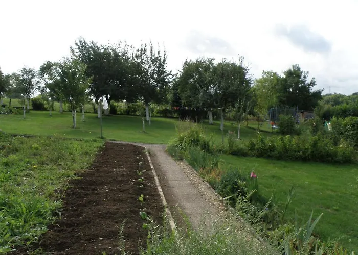 D'hotes Le Pavillon Du Charme Bed & Breakfast 3*